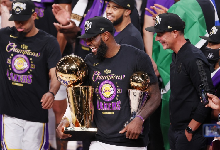 夏普揭露湖人快船曾力推取消季后赛 夺冠后遭贬“园区冠军”