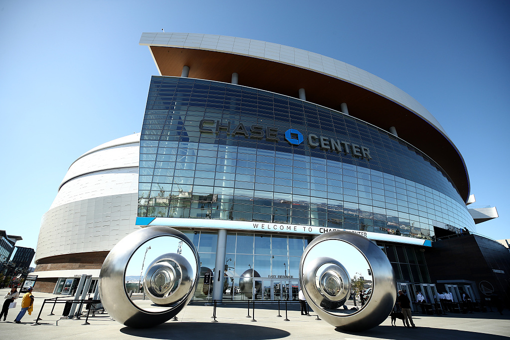从视频实习生到WNBA主帅：德马科14年上位路