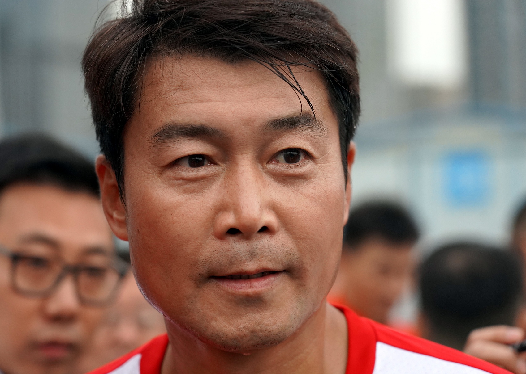 申思青训冲突背后：终身禁足令为何只能挡住明面，挡不住幕后操盘