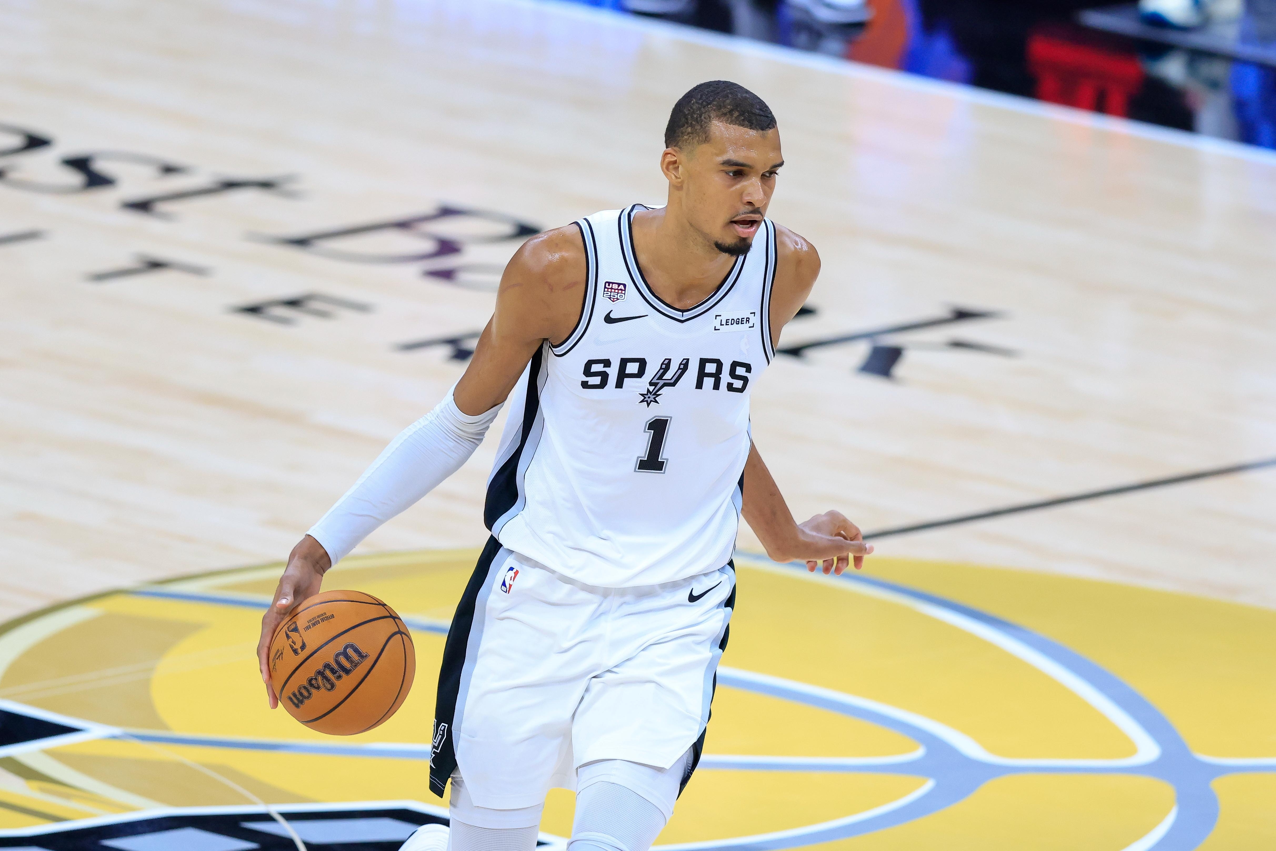 文班亚马登顶2K27封面 上赛季包揽DPOY+双一阵+MVP前三
