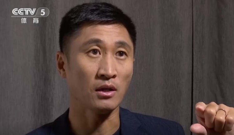 马宁揭秘世界杯裁判视角摄像机:内置中国防抖技术 马宁揭秘世界杯裁判视角摄像机:内置中国防抖技术