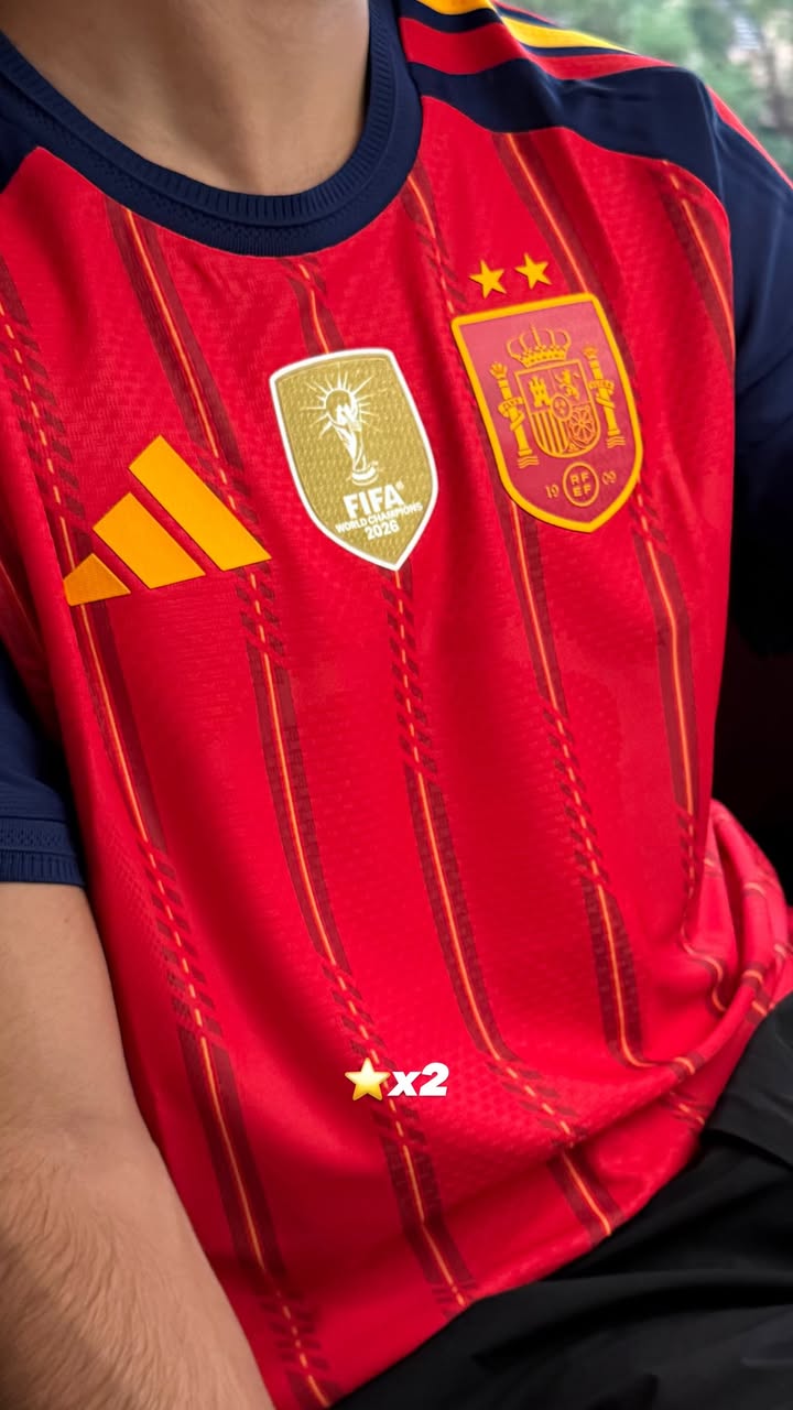 佩德里携女友北京行:铜锅涮肉+长城打卡 佩德里携女友北京行:铜锅涮肉+长城打卡