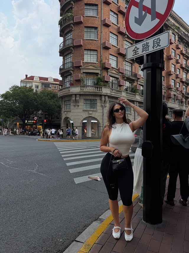 保罗·乔治妻子晒上海48小时随行照片