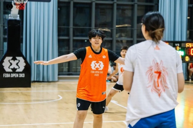 2026 FIBA Open 3×3内蒙古三人篮球公开赛准格尔旗站收官 锐芒队20-16大个儿联盟夺男子组冠军 2026 FIBA Open 3×3内蒙古三人篮球公开赛准格尔旗站收官 锐芒队20-16大个儿联盟夺男子组冠军