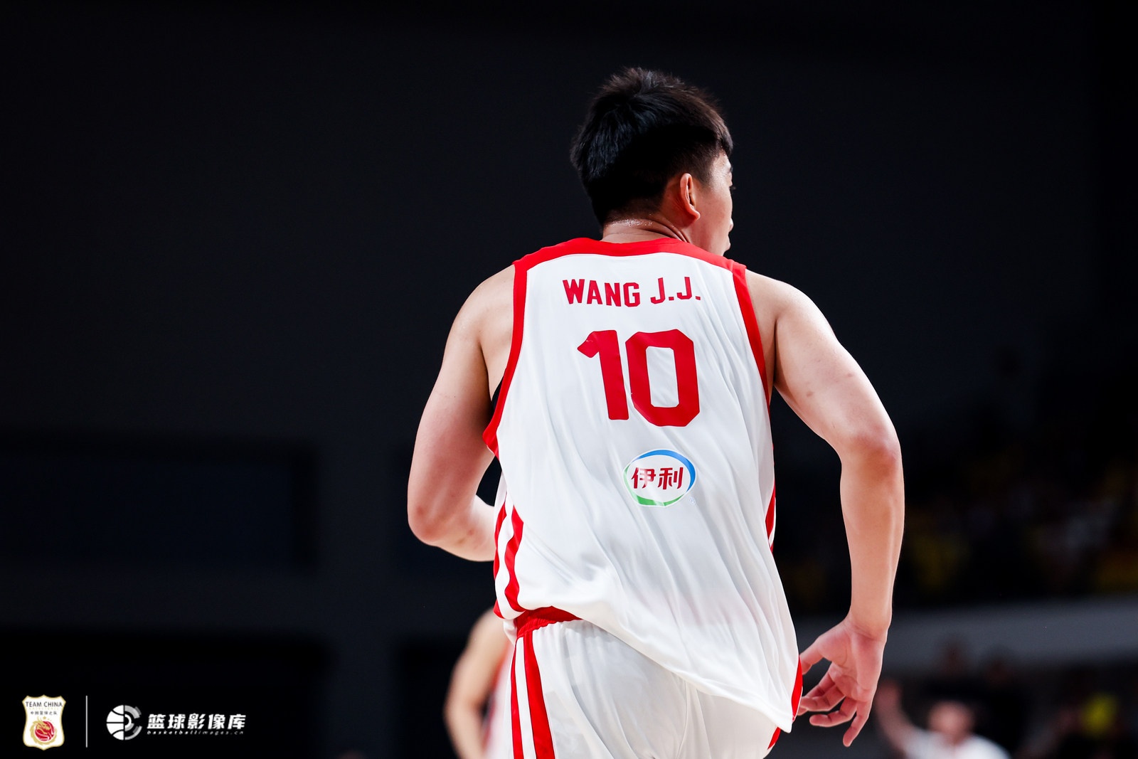 王俊杰第二场对乌拉圭4失误 郭士强谈心后仍显挣扎 王俊杰第二场对乌拉圭4失误 郭士强谈心后仍显挣扎