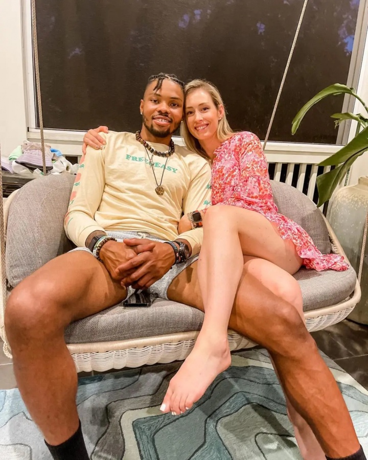 贝兹莫尔自曝离婚细节:退役同年被起诉,150万美元买断房产份额 贝兹莫尔自曝离婚细节:退役同年被起诉,150万美元买断房产份额