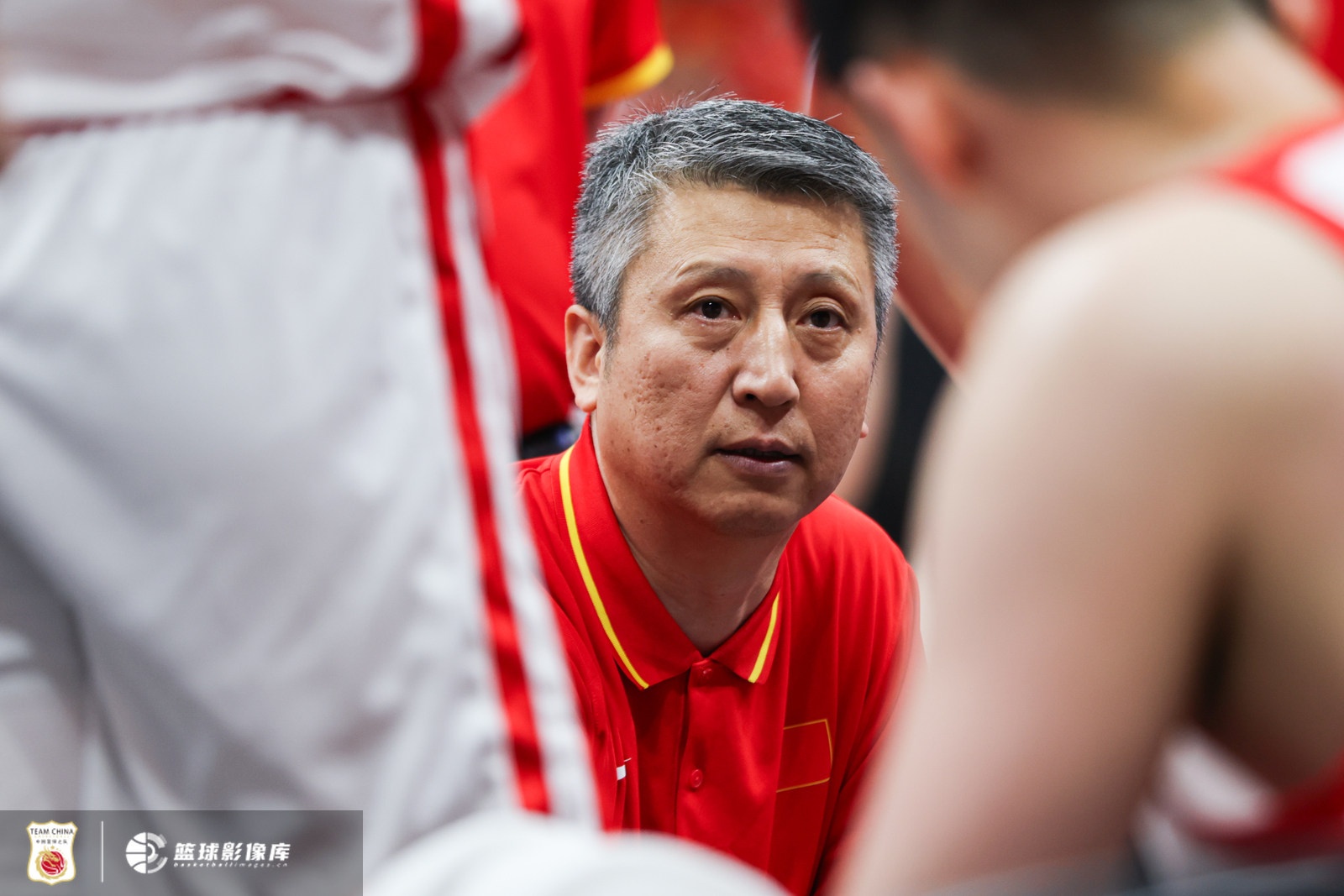 中国男篮14人名单公布 六后卫在列 郭士强强调球的转移与战术延续 中国男篮14人名单公布 六后卫在列 郭士强强调球的转移与战术延续