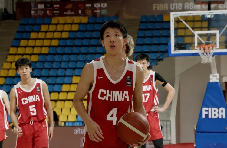 中国队唯一希望是让张宇辰打1号位但调整太晚 陈昱休打不了高端局 中国队唯一希望是让张宇辰打1号位但调整太晚 陈昱休打不了高端局