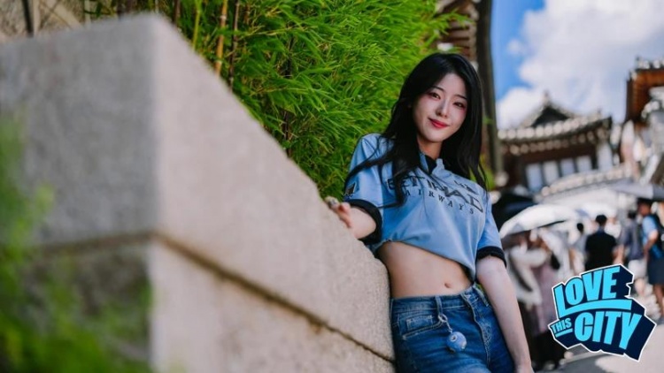韩国网红:9320让我爱上曼城;行李弄丢 我穿着薄衣服在现场观赛 韩国网红:9320让我爱上曼城;行李弄丢 我穿着薄衣服在现场观赛
