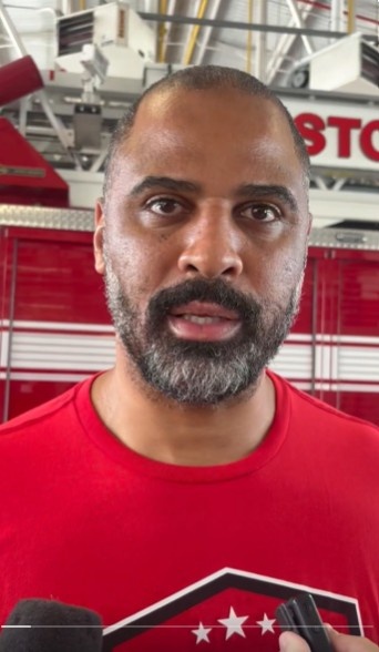 乌度卡：球员时期我没资格得到恩格兰德指点 他忙着指导帕克小卡
