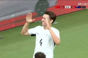 主场完败!国足0-3新西兰 防线被多次打穿19岁混血小将黄晟豪首秀 主场完败!国足0-3新西兰 防线被多次打穿19岁混血小将黄晟豪首秀